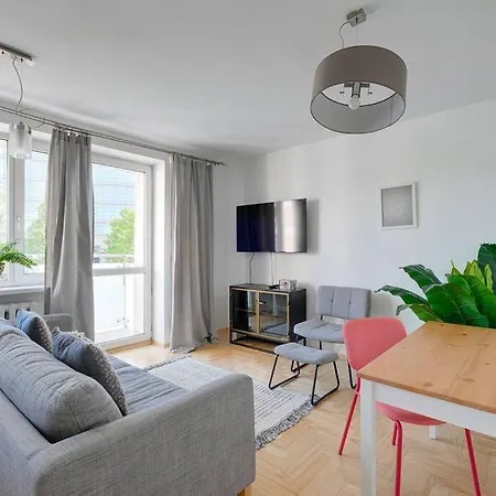 Apartment Palace View Near Zlote Tarasy In Center Warsaw